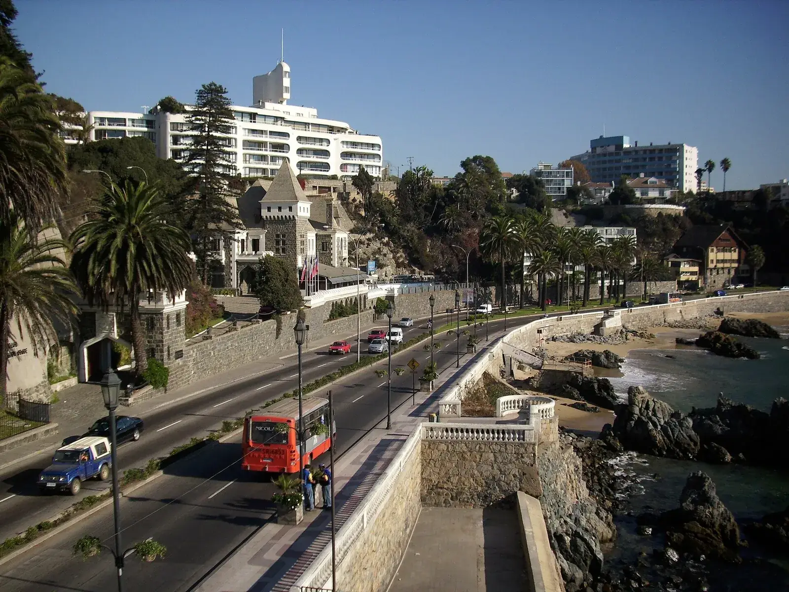 Avenida costera de Viña del Mar vista con nitidez